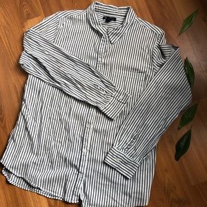 Boyfriend Fit Button-Down Top